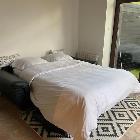 Studio Duplex Avec Spa Et Cour Privee Bonnelles Экстерьер фото